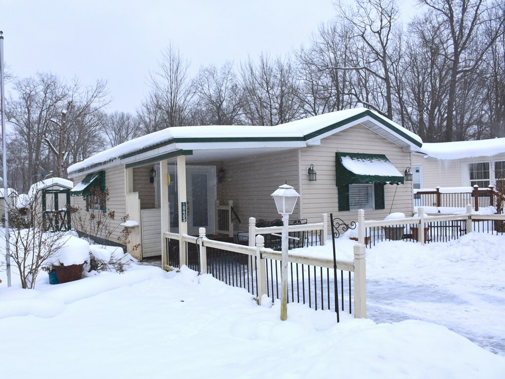 Property Photo:  10405 Circle East #35  PA 16335 