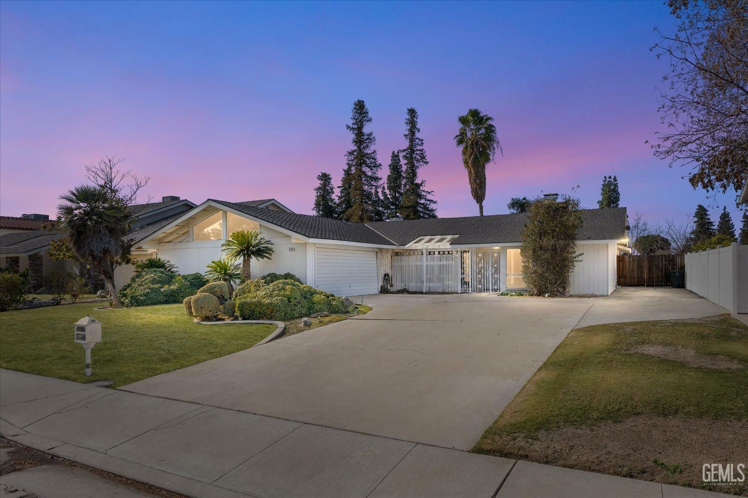 Property Photo:  6500 Landfair Drive  CA 93309 