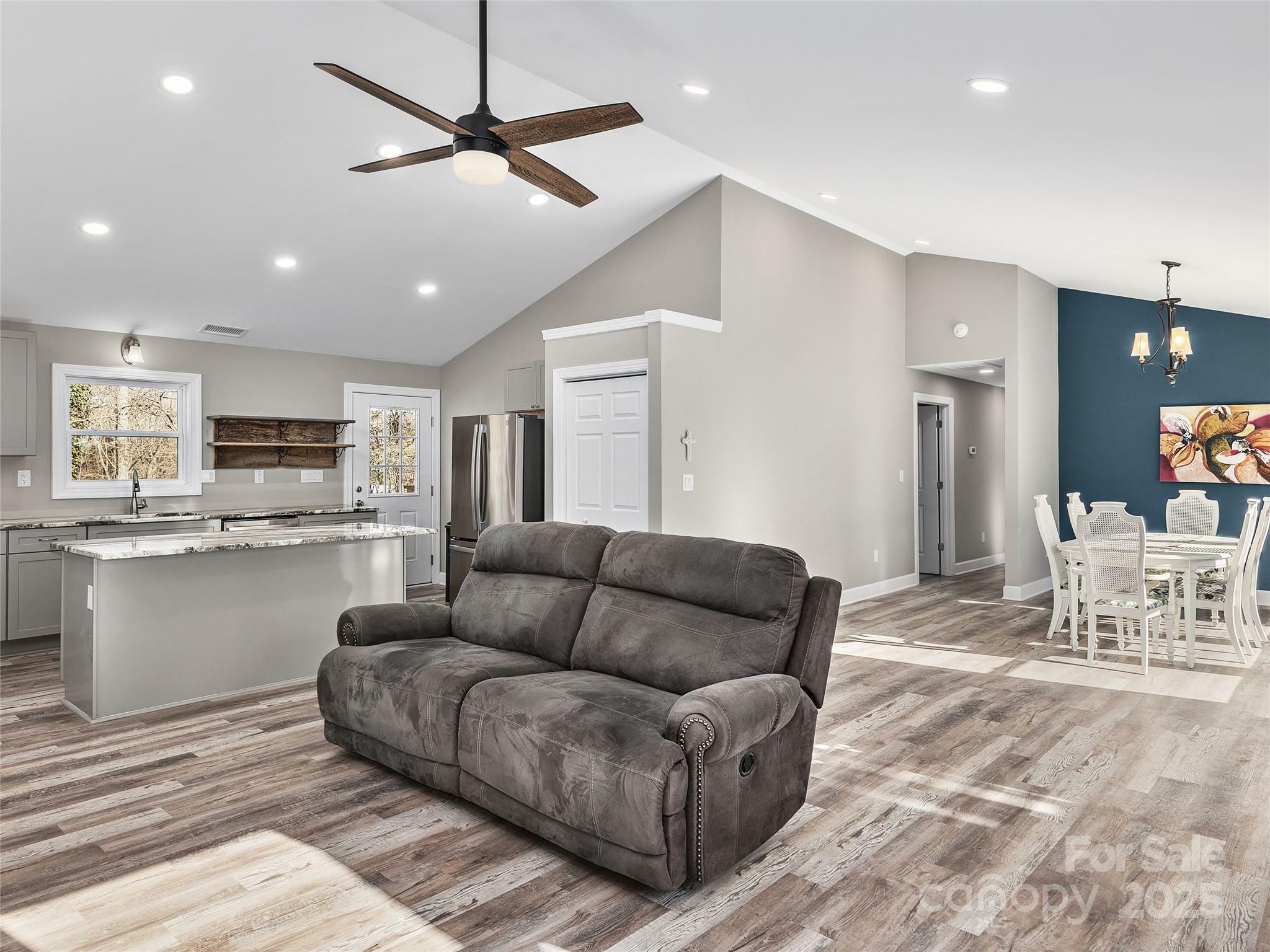 Property Photo: 611 Peniel Road NC 28722