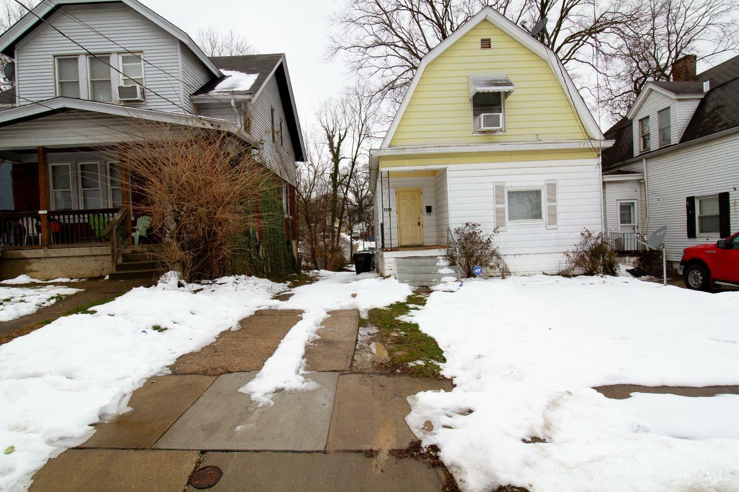 Property Photo:  1341 Manss Avenue  OH 45205 