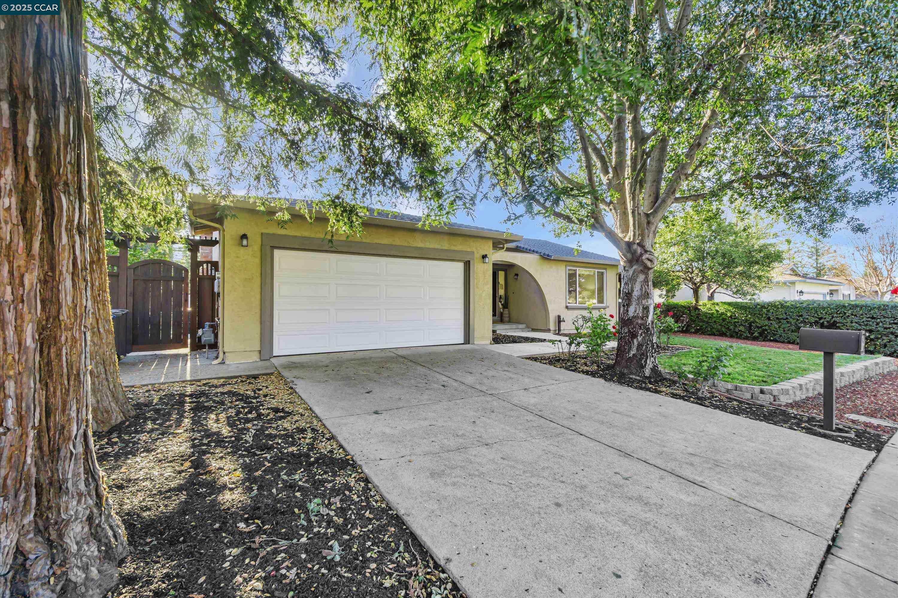 Property Photo:  1831 Elkwood Dr  CA 94519 