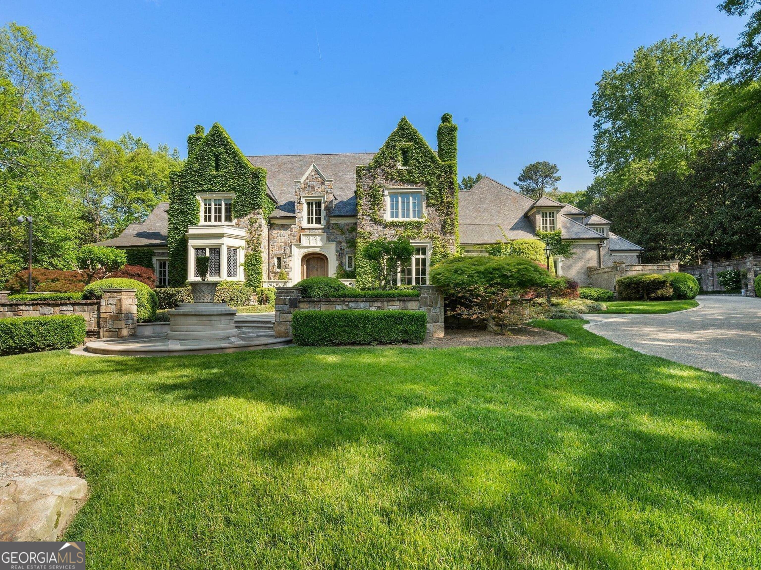 Property Photo: 3685 Paces Ferry Road NW GA 30327