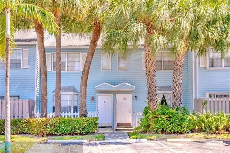 Property Photo:  31 SW 3rd St  FL 33060