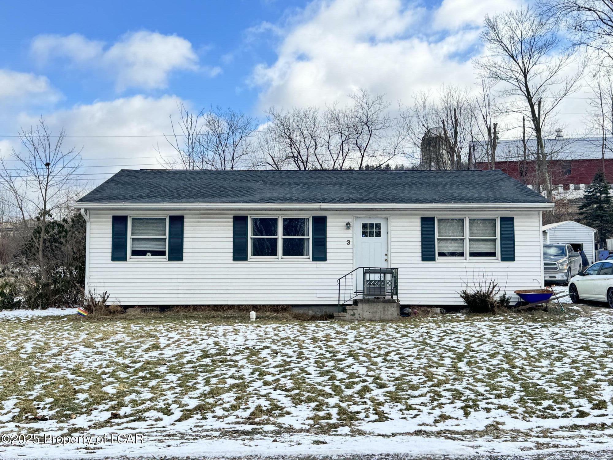 Property Photo:  3 Englewood Street  PA 18657 