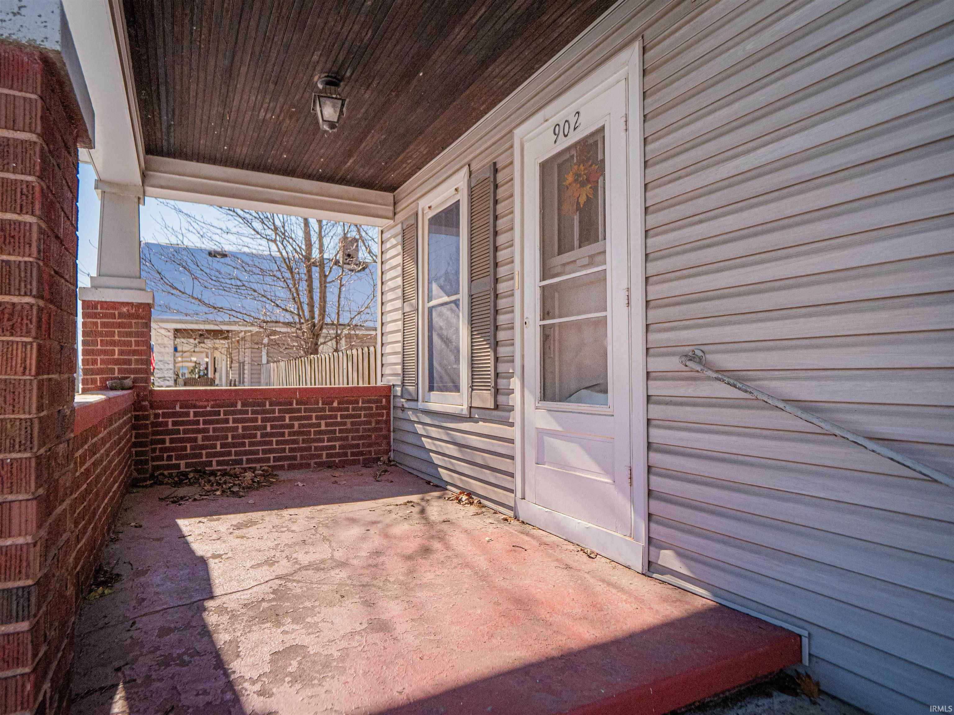 Property Photo:  902 N Weinbach Avenue  IN 47711 