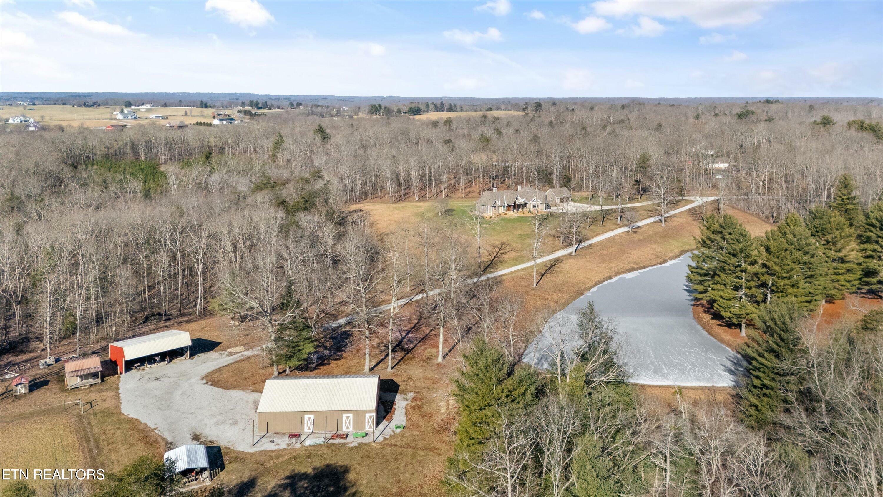 Property Photo:  1752 Hillendale Rd  TN 38572 