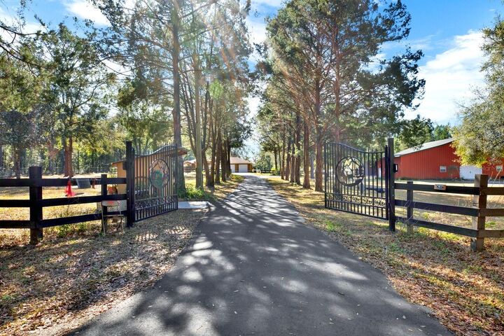 Property Photo: 26208 Pine Hill Drive FL 34601