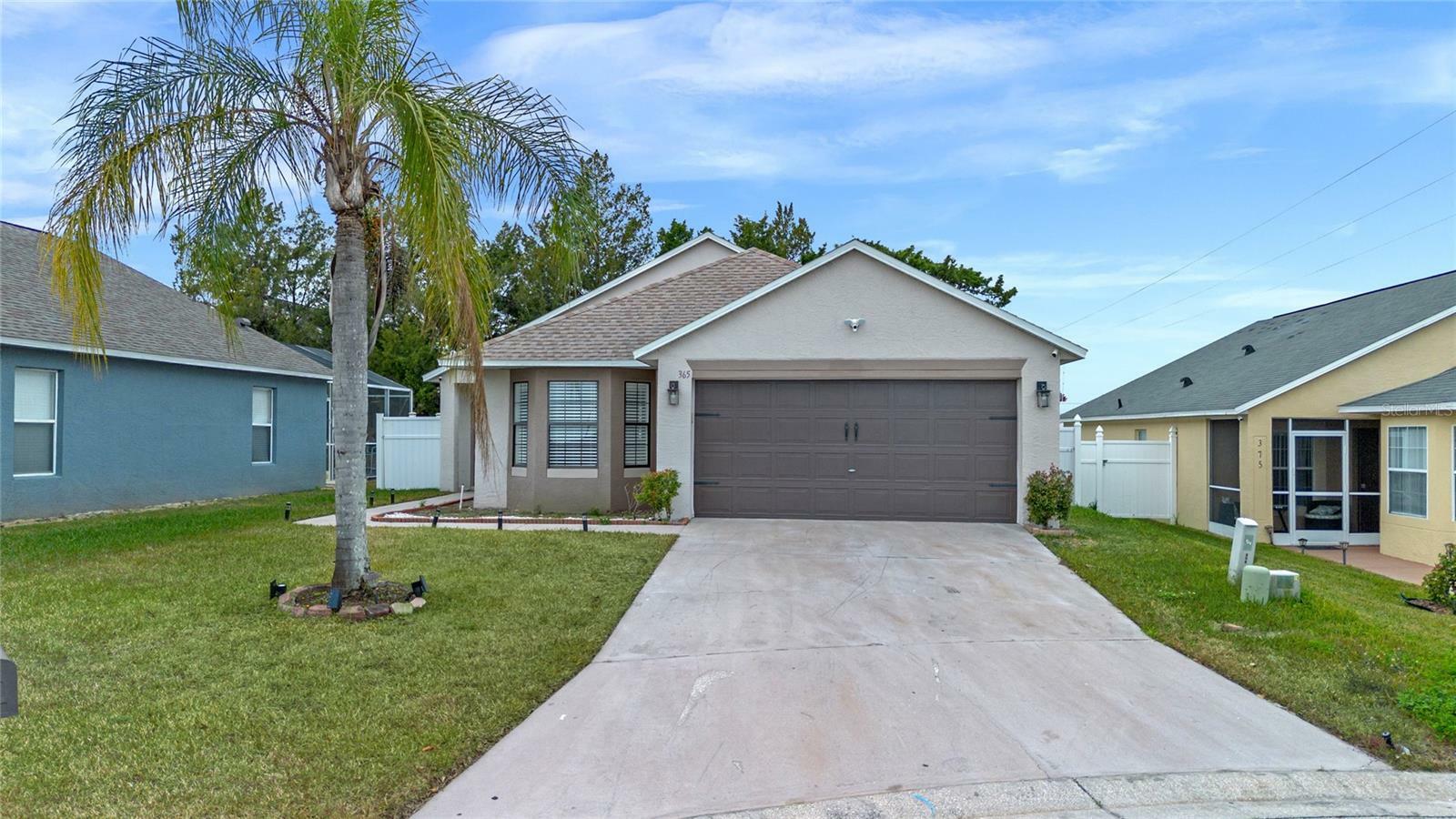 Property Photo:  365 Aylesbury Lane  FL 33837 