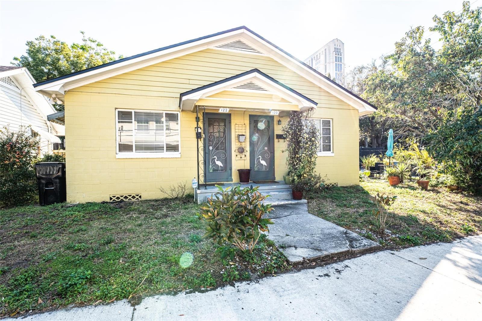 Property Photo: 120 Hibiscus Court FL 32801