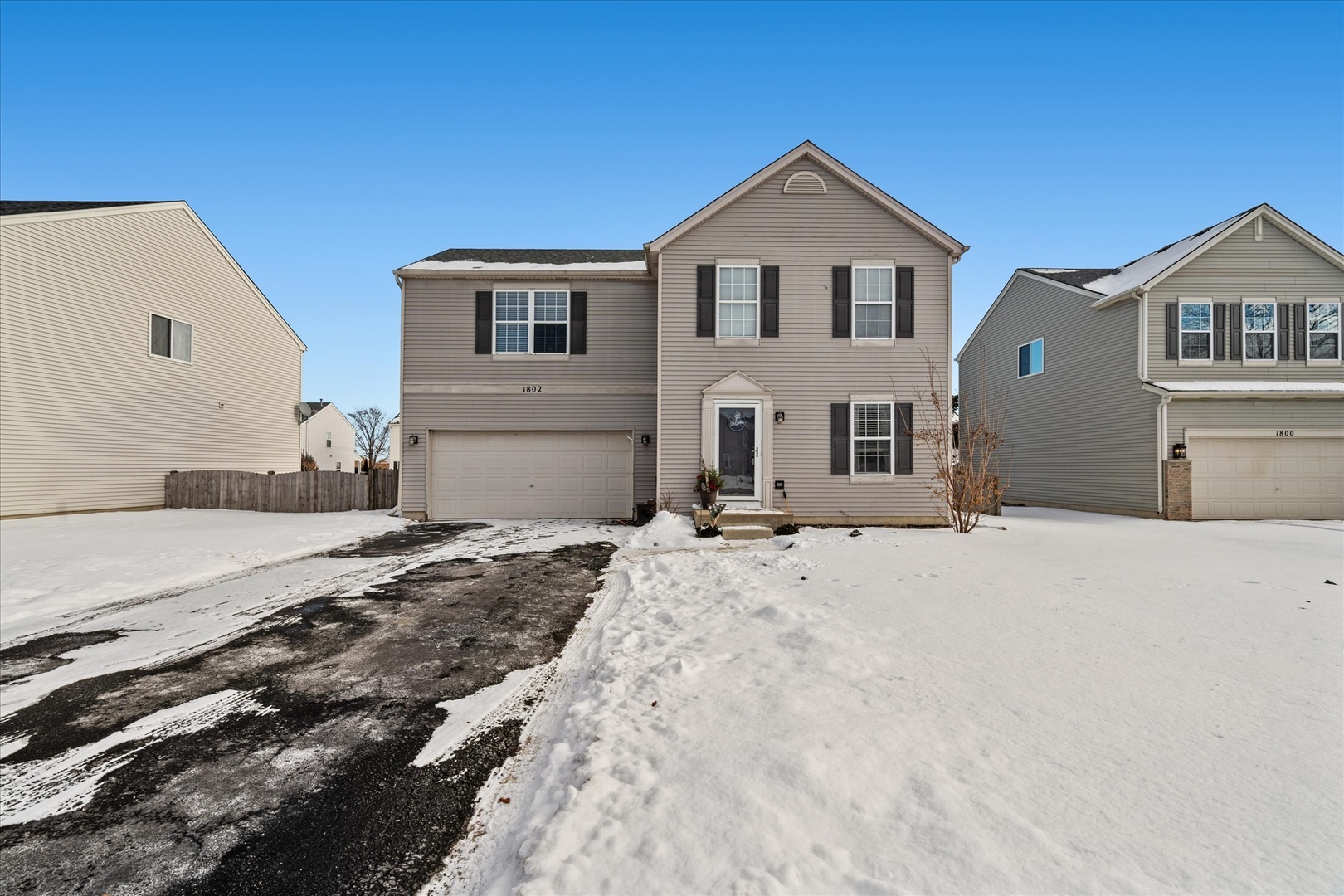 Property Photo:  1802 Blue Ridge Drive  IL 60586 