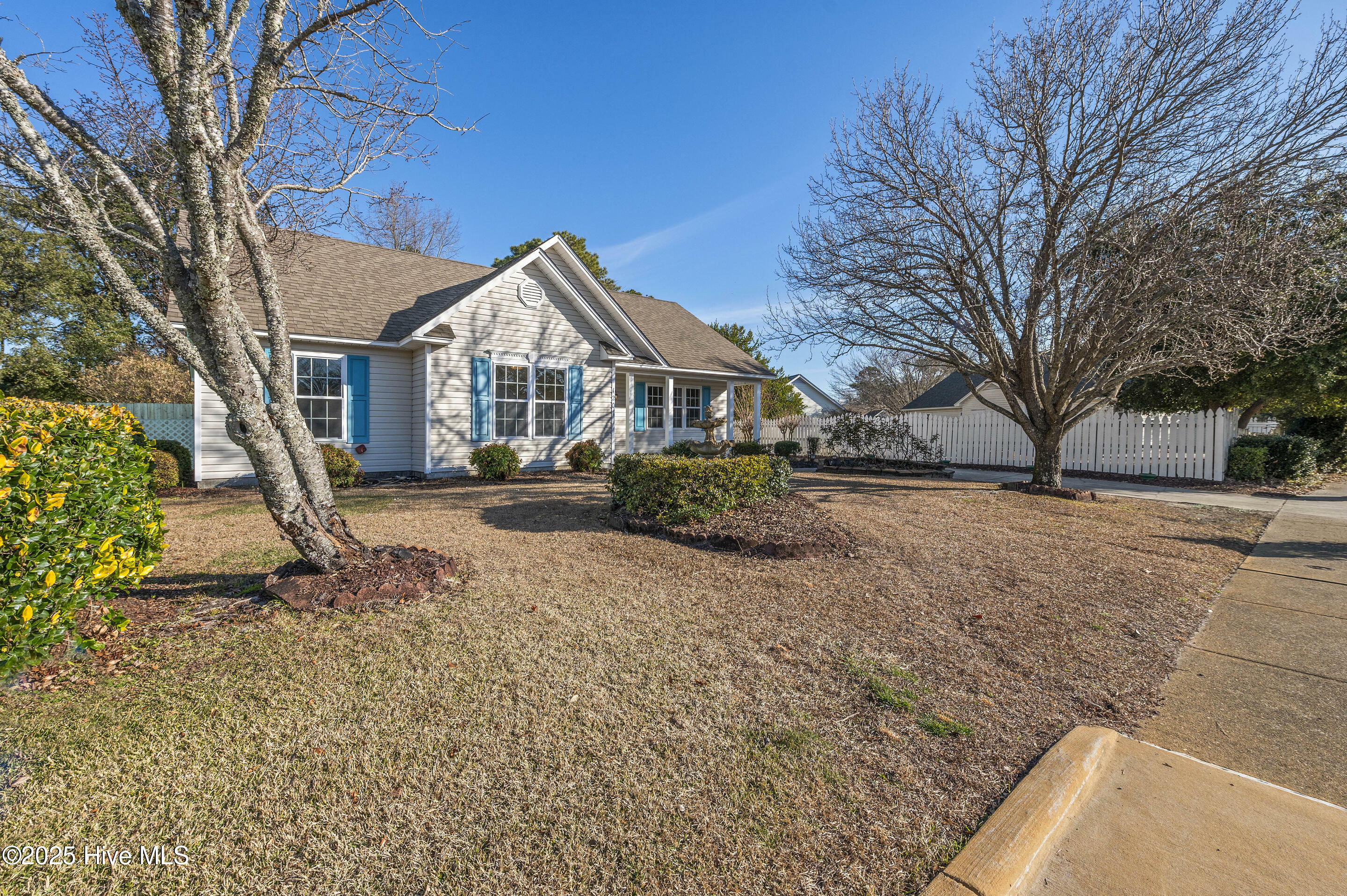 Property Photo:  1201 Lacewood Court  NC 28409 