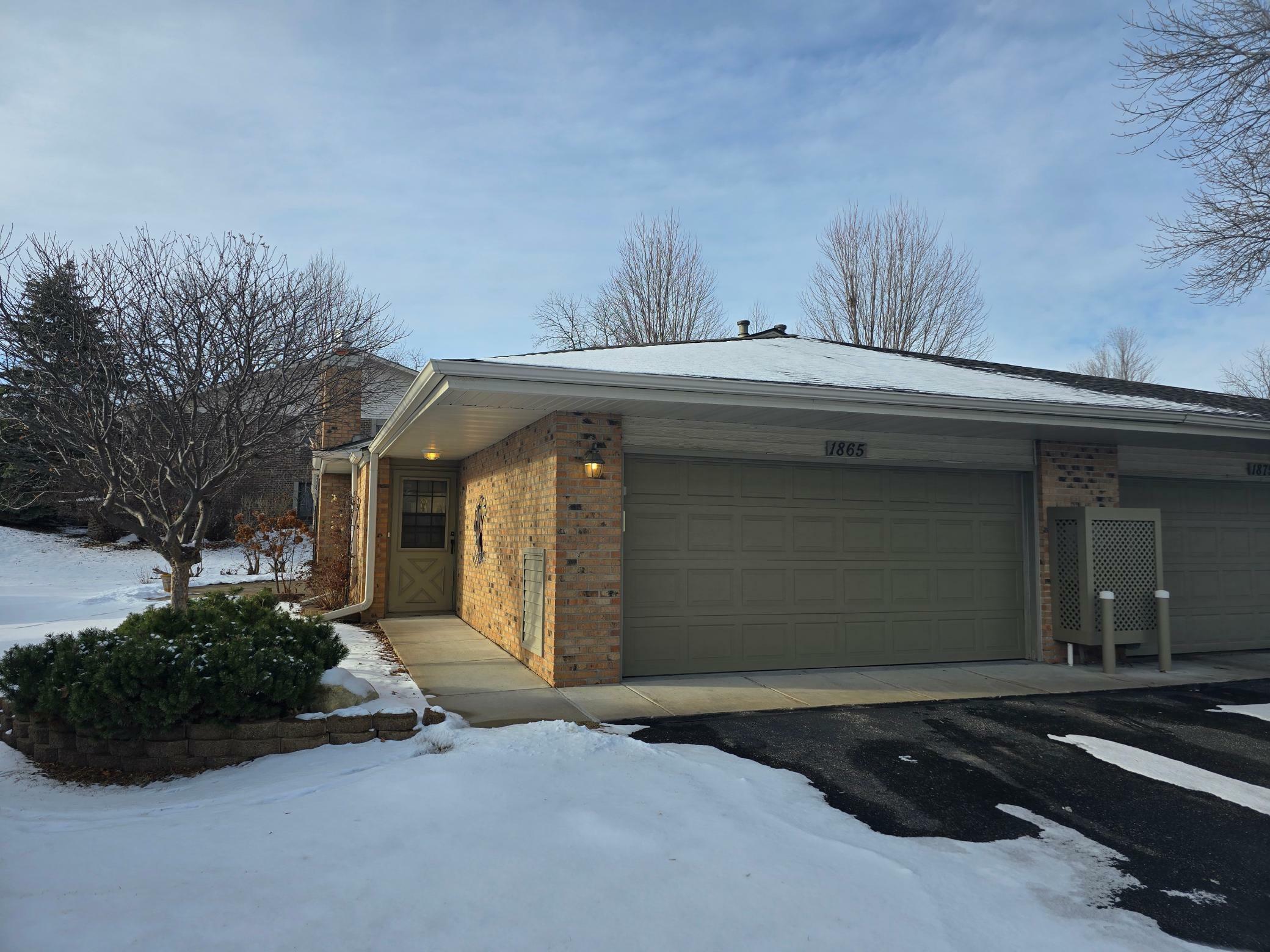 Property Photo:  1865 Juneau Lane N  MN 55447 