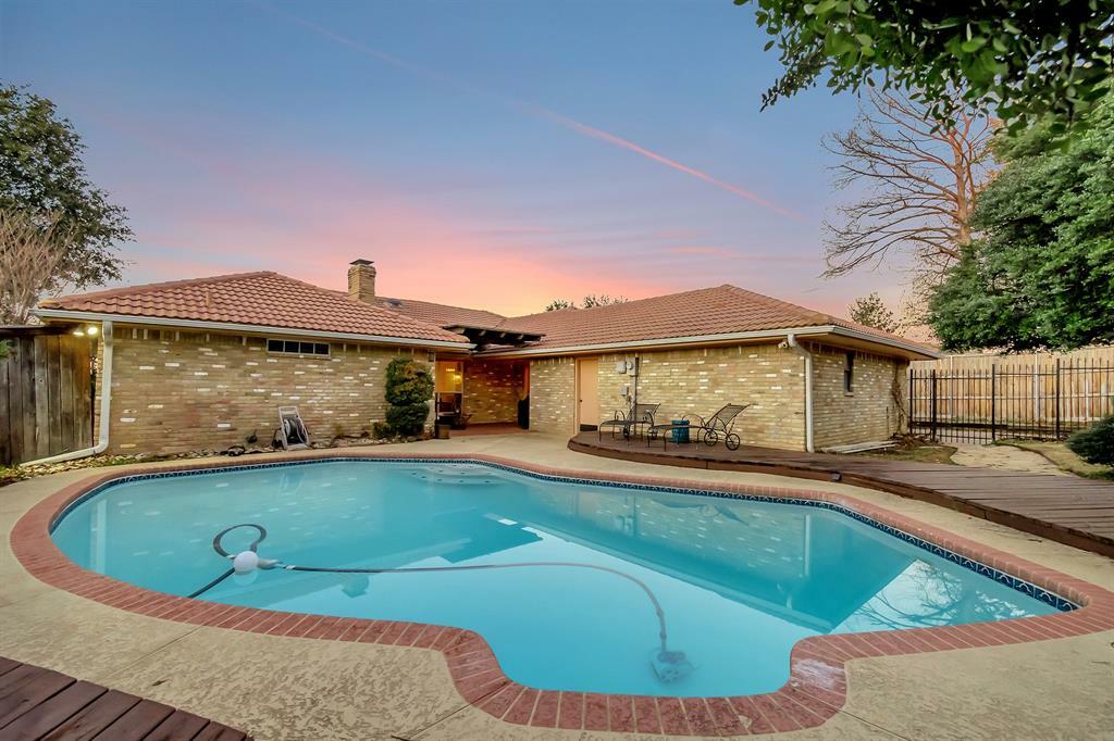 Property Photo:  1042 Wilshire Drive  TX 76262 