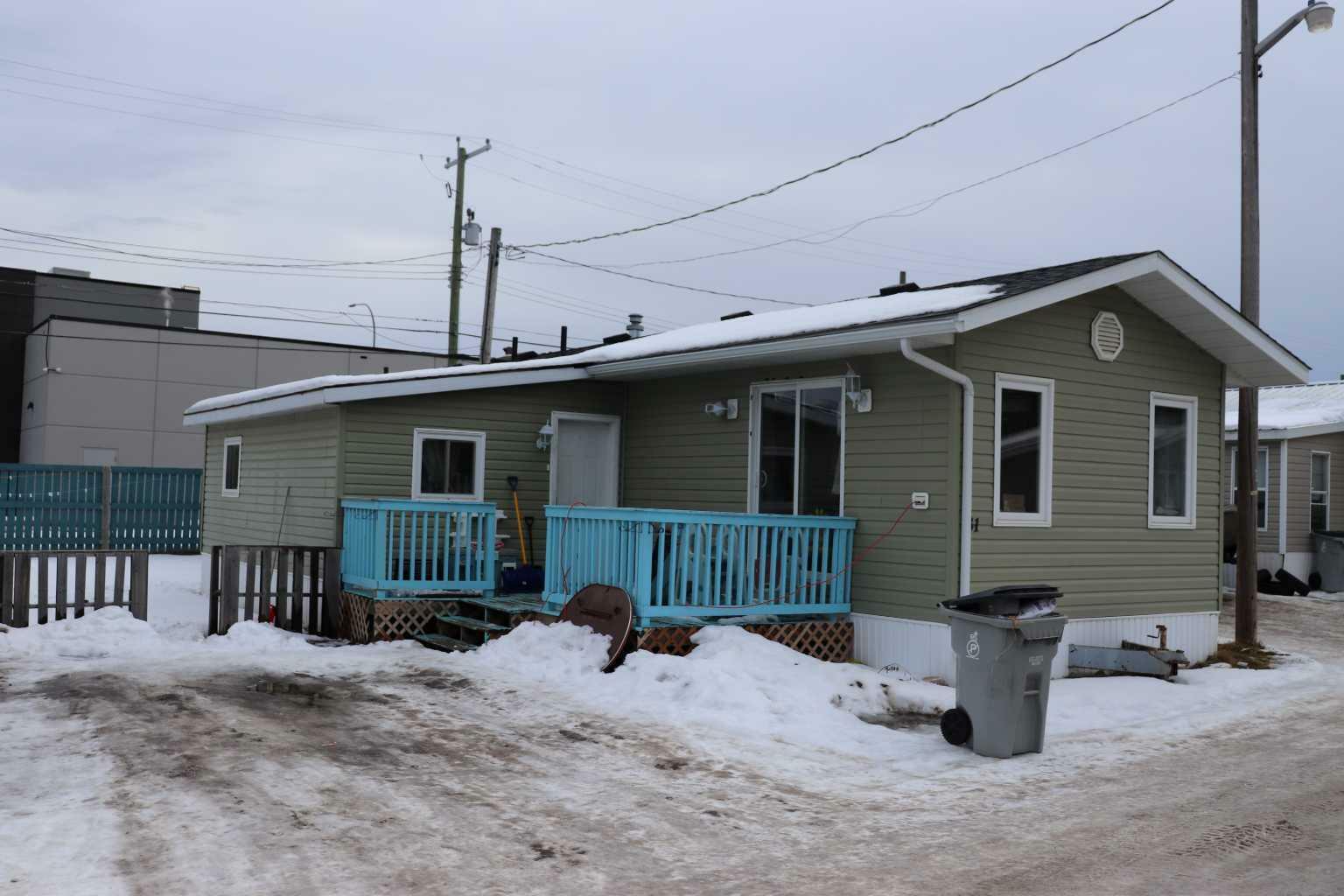 Property Photo:  422 55 Street 31  AB T7E 1C4 