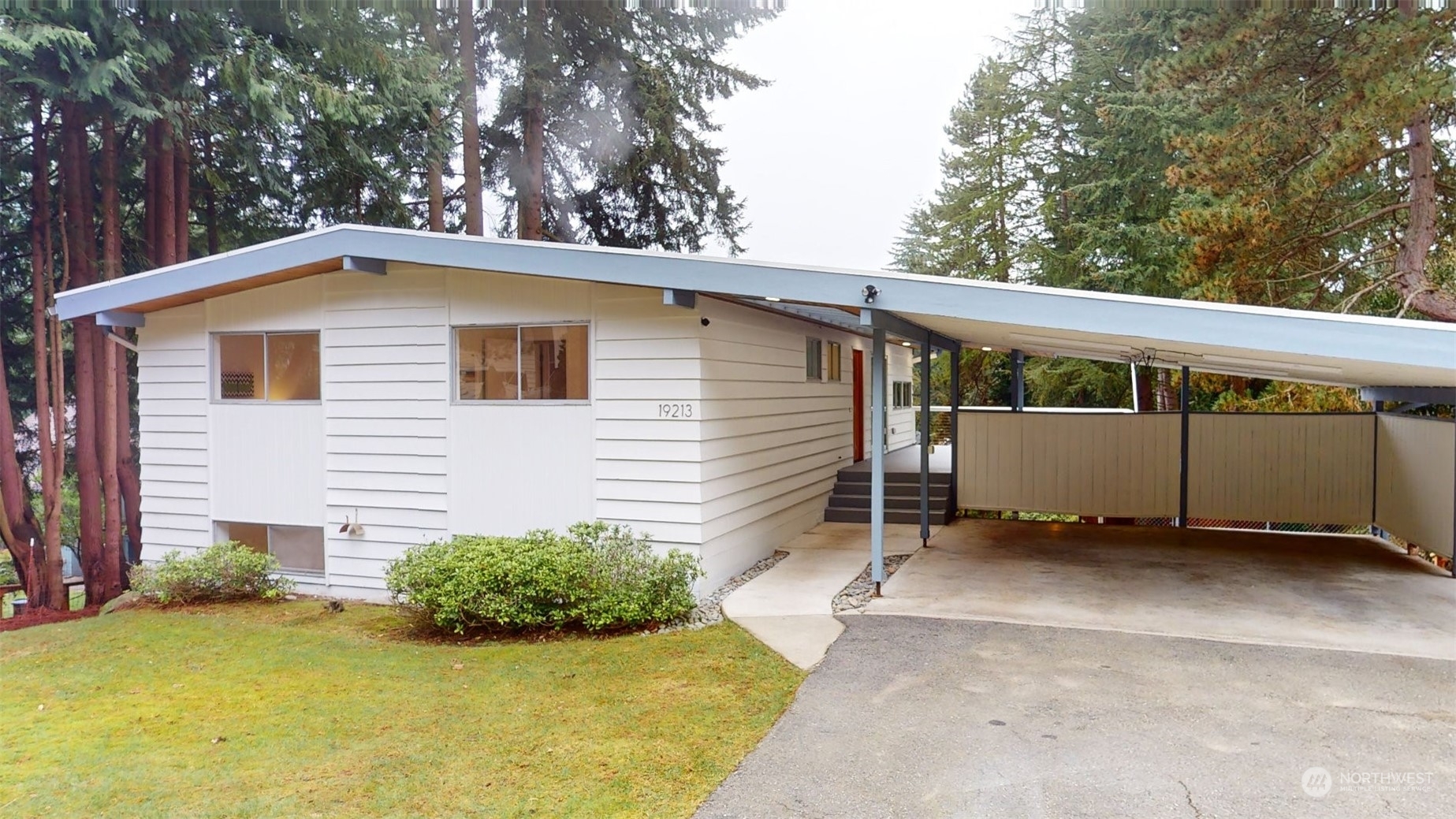 19213  38th Place NE  Seattle WA 98155 photo