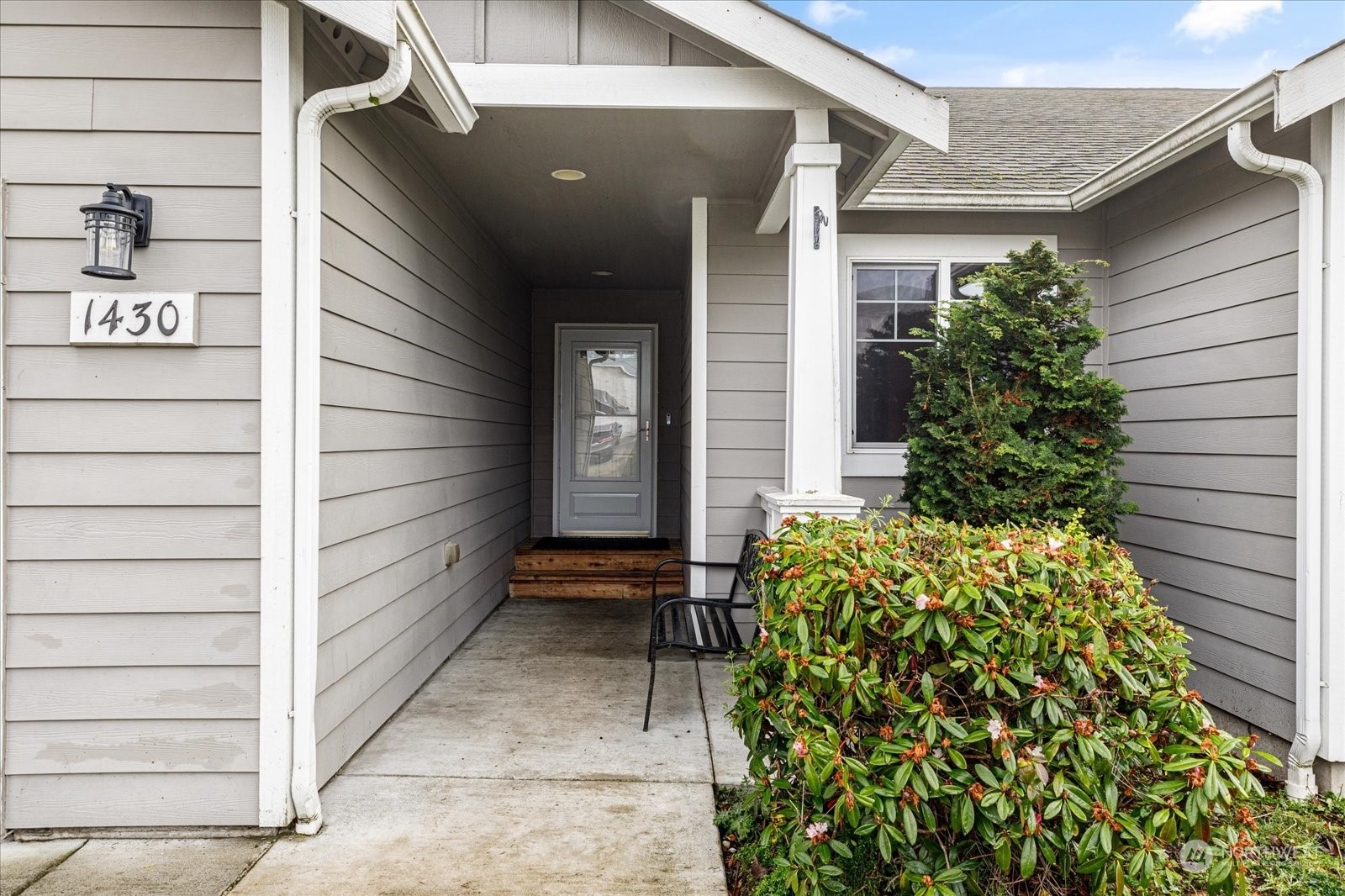 Property Photo:  1430 NW Camellia Loop  WA 98277 