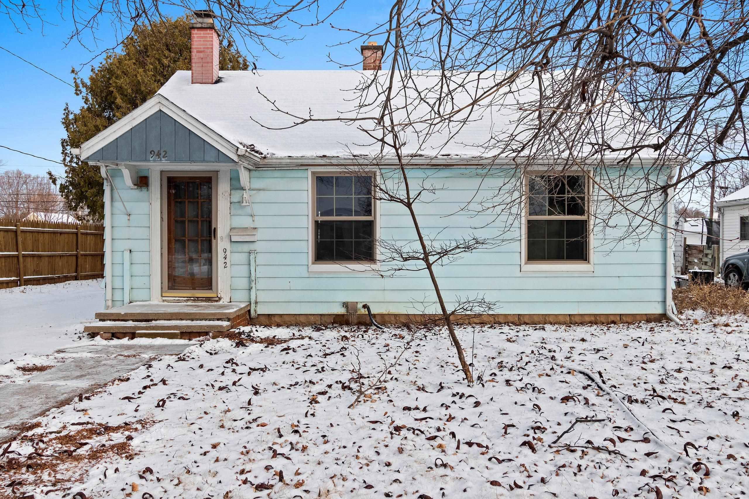 Property Photo:  942 Adams Street  WI 54956-2307 