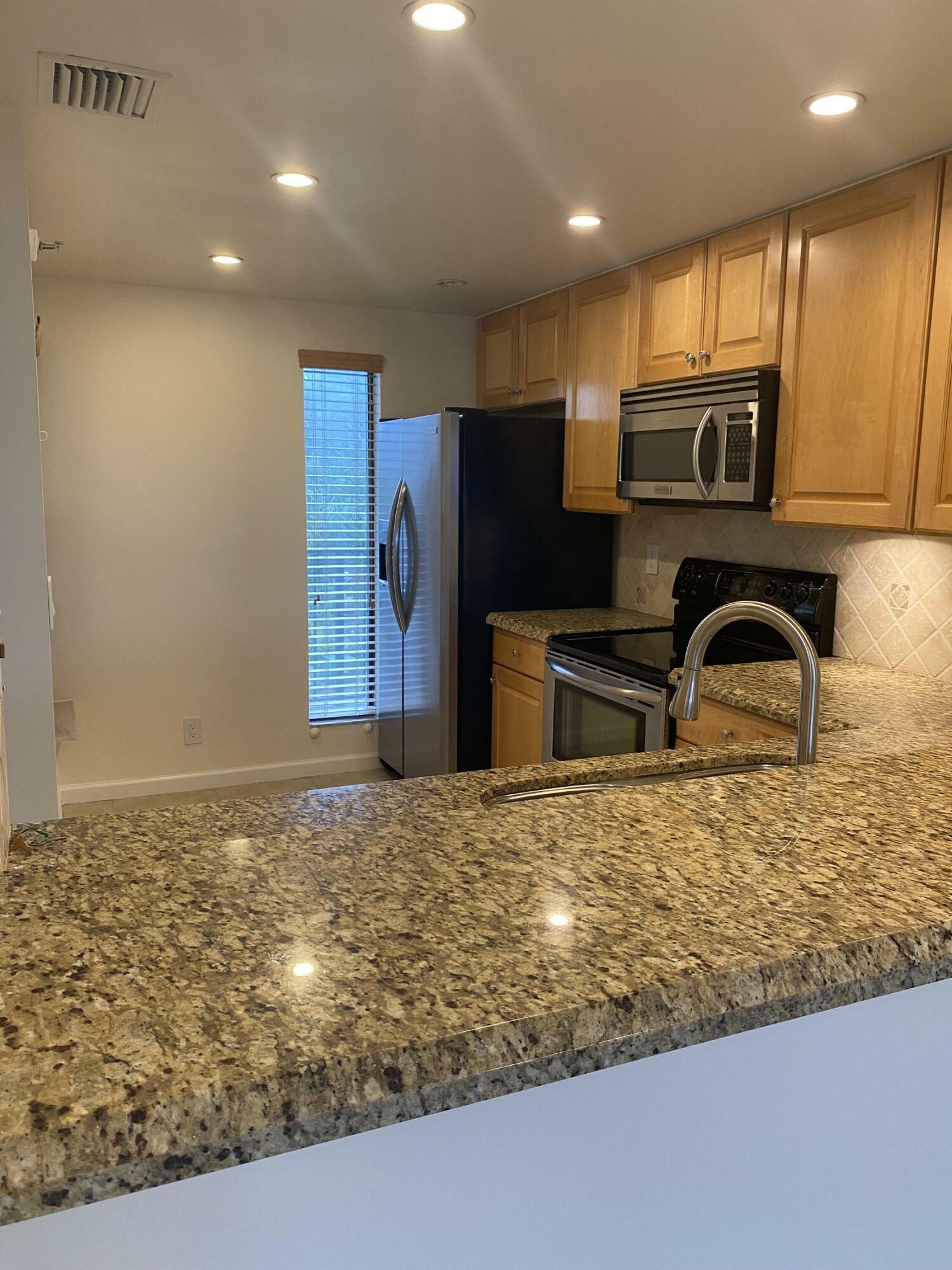 Property Photo:  17 Royal Palm Way 305  FL 33432 