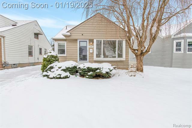 Property Photo:  15563 Dasher Avenue  MI 48101 