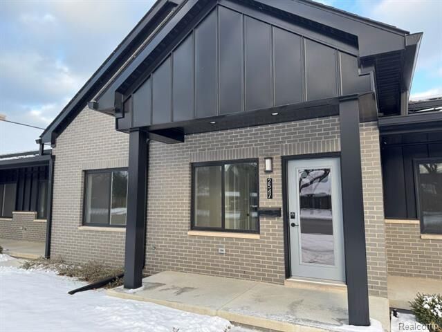 Property Photo: 2547 Biddle Ave MI 48192