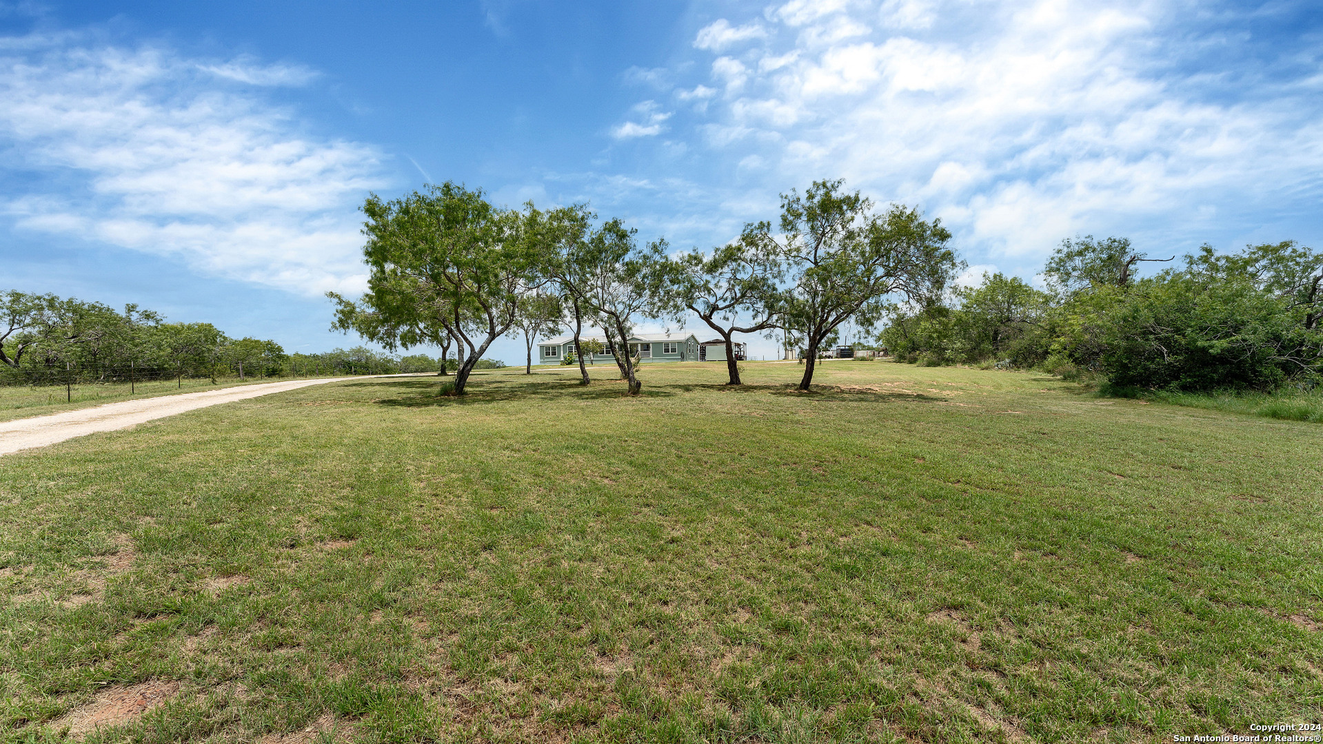 Property Photo: 8569 County Road 401 TX 78114