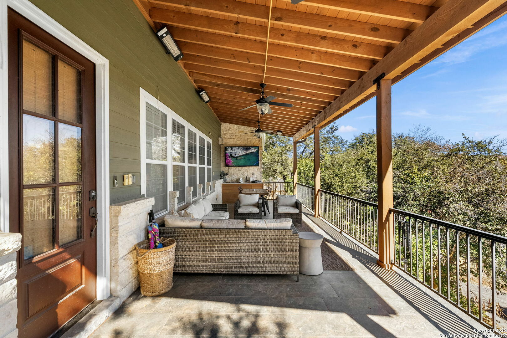 Property Photo: 18605 Sherwood Trl TX 78023