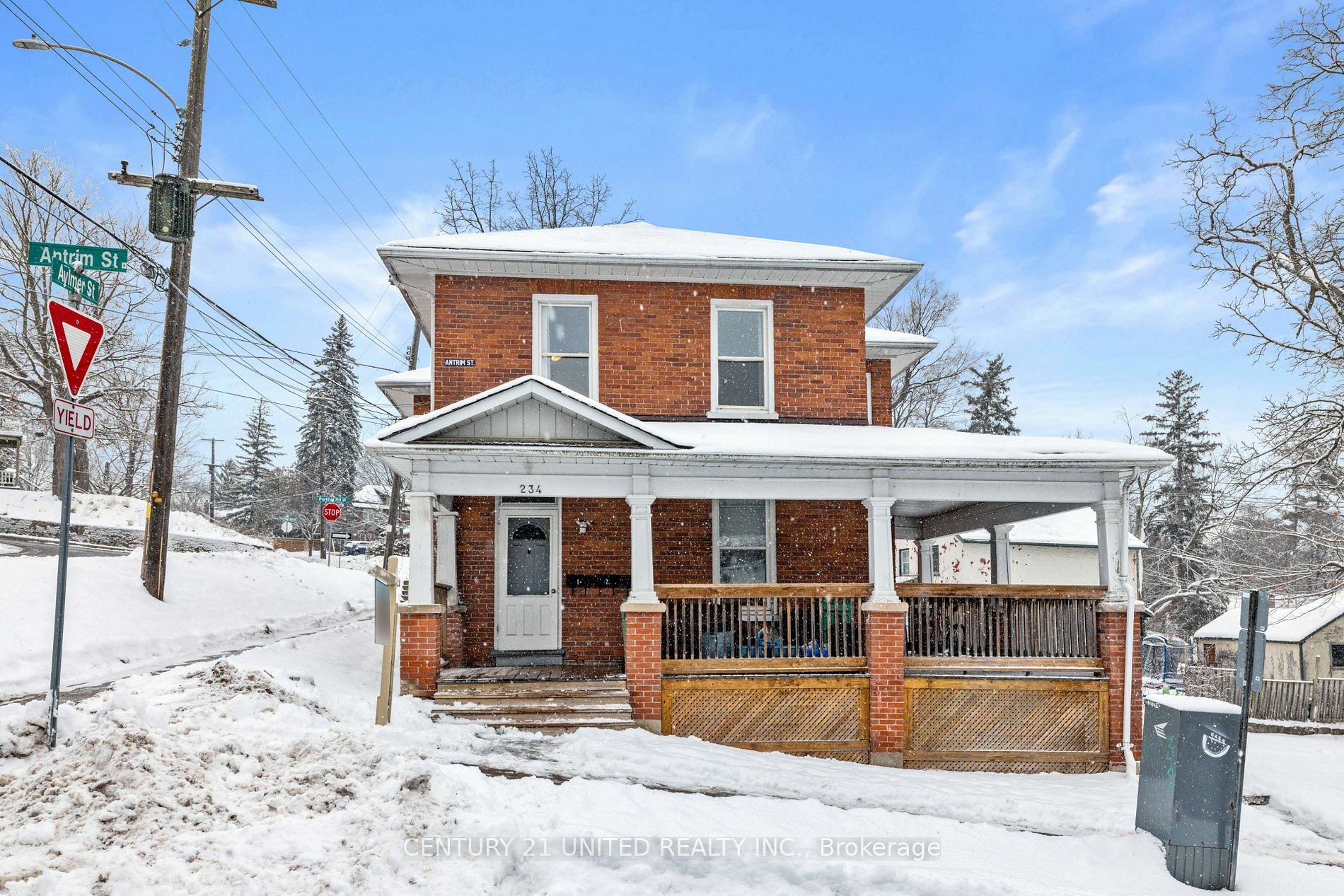 Photo de la propriété:  234 Antrim Street  ON K9H 3G4 