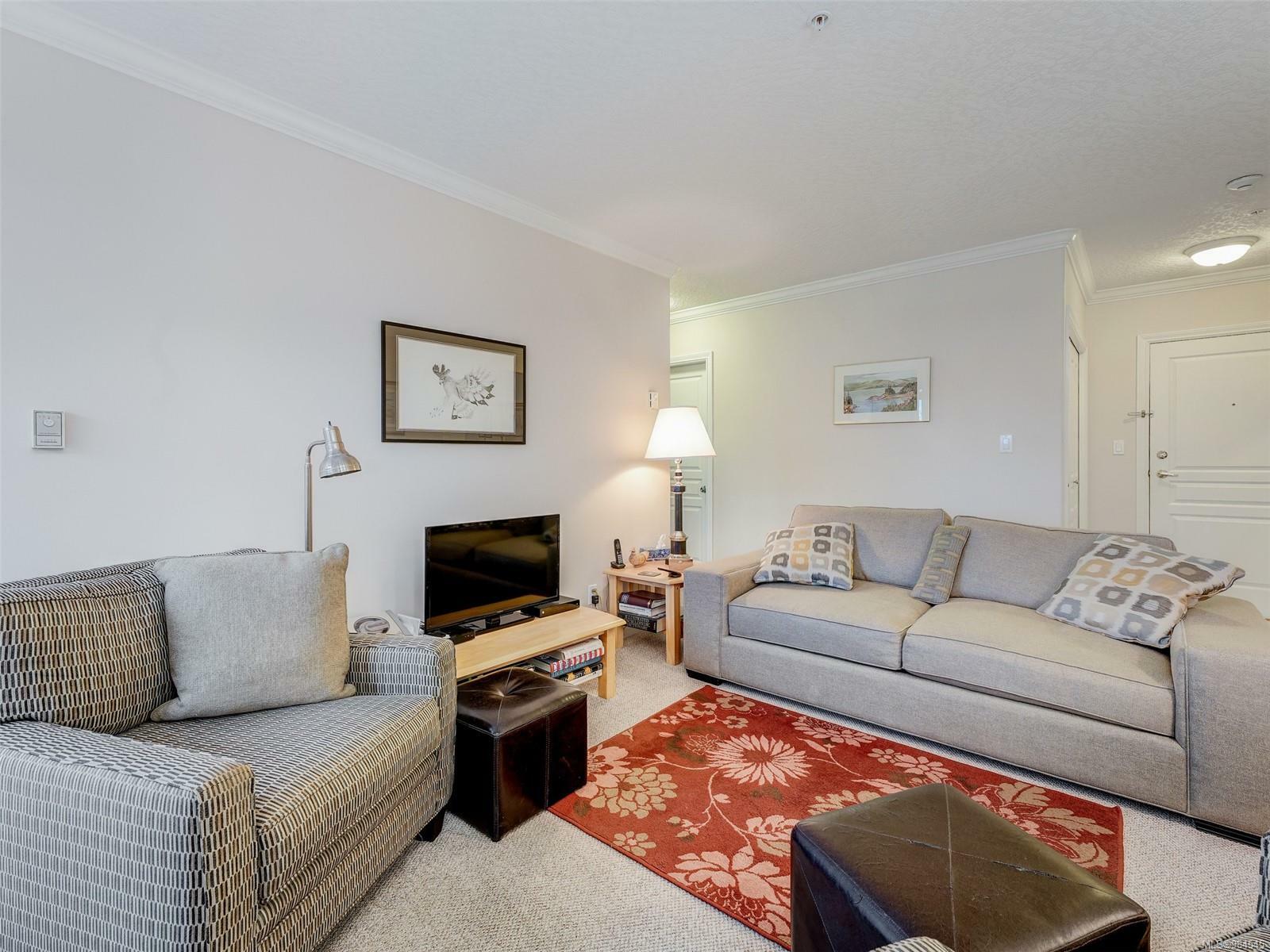 Property Photo:  405 Quebec St 302  BC V8V 4Z2 