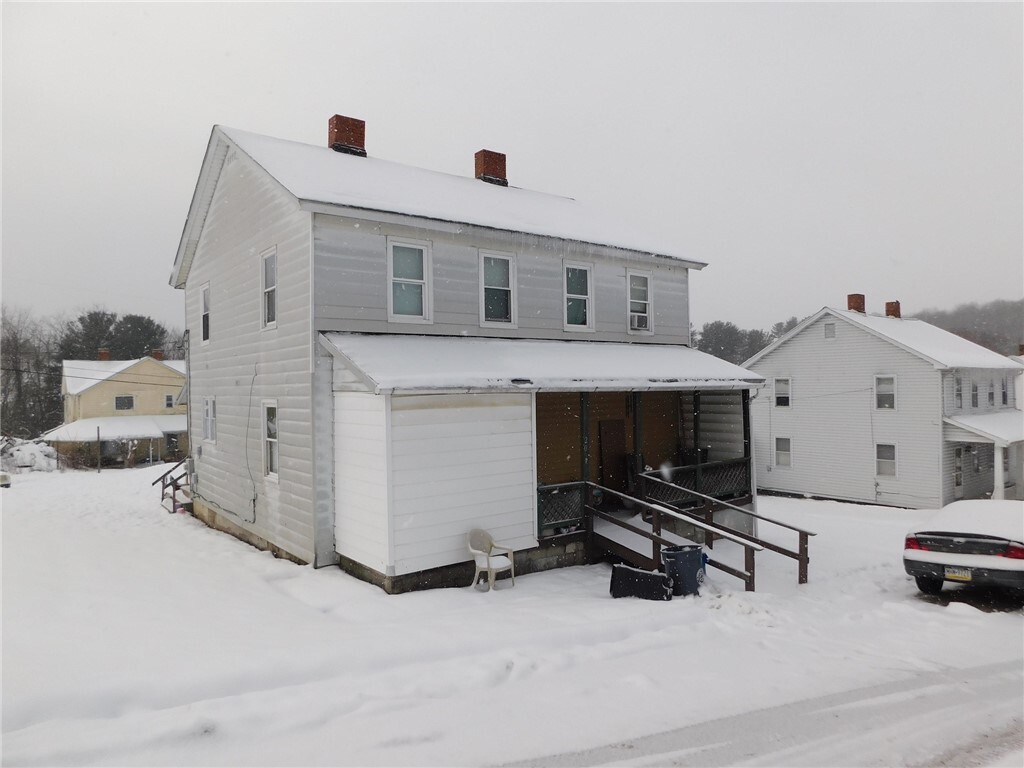 Property Photo: 204 1st Street PA 15401
