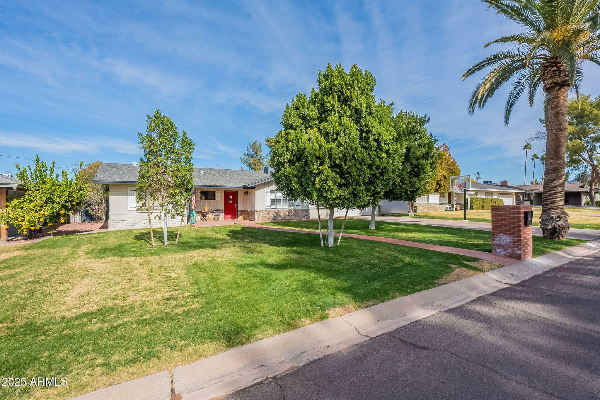 Property Photo:  710 E Hayward Avenue  AZ 85020 