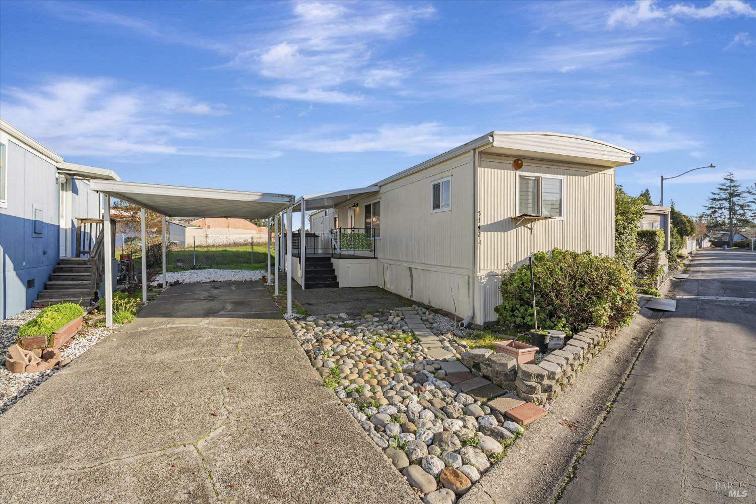 Property Photo: 5342 Rexford Way CA 95403