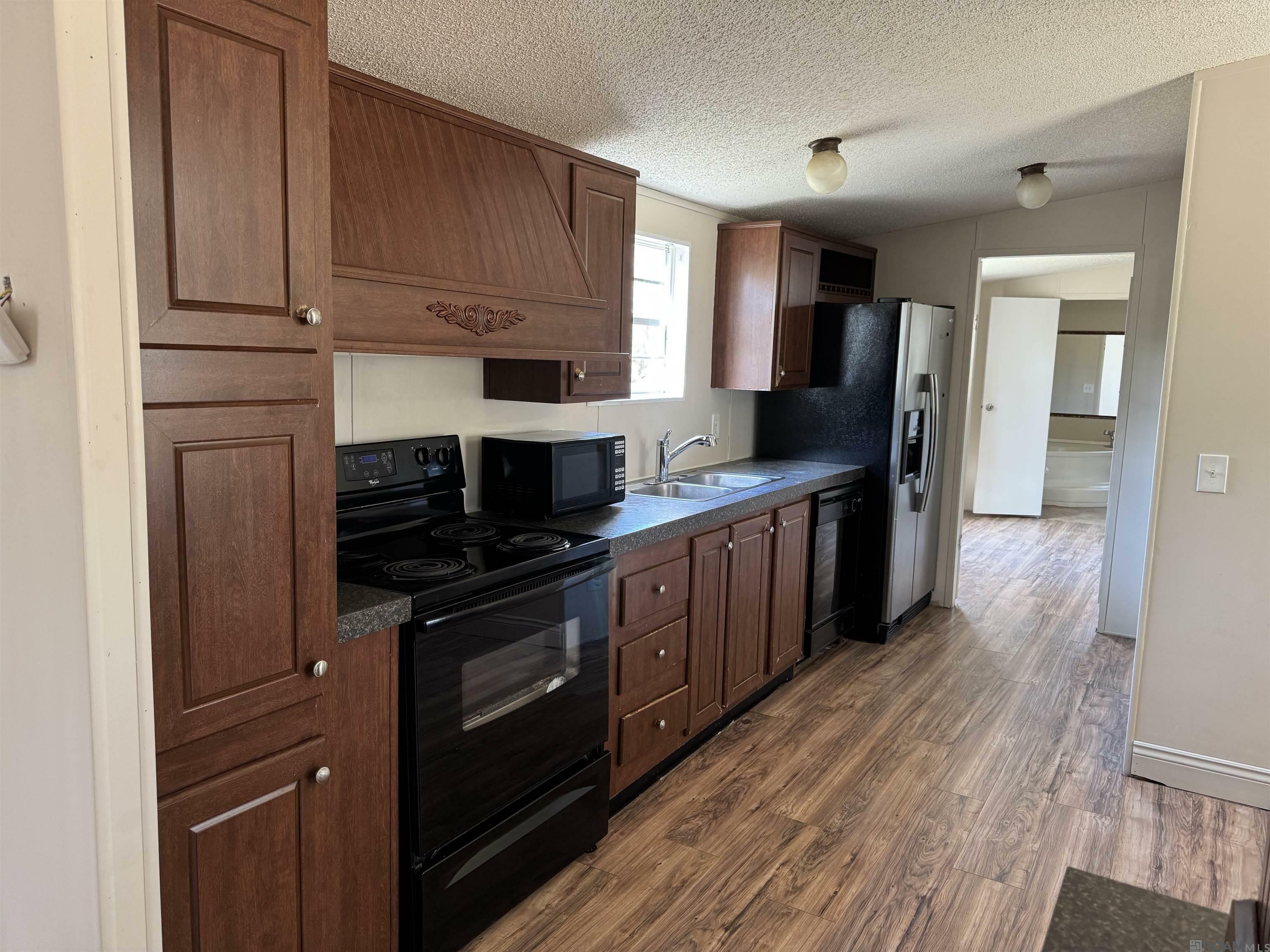 Property Photo: 24640 N Heritage Ln LA 70462