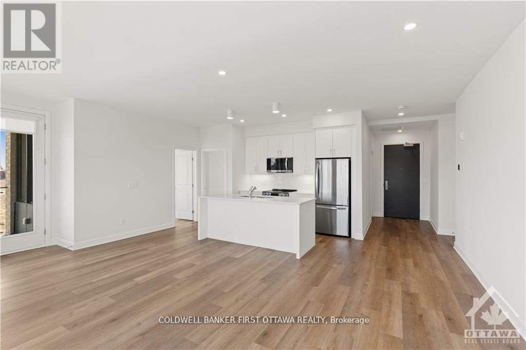 Photo de la propriété:  530 Pimiwidon Street 201  ON K1K 5B4 