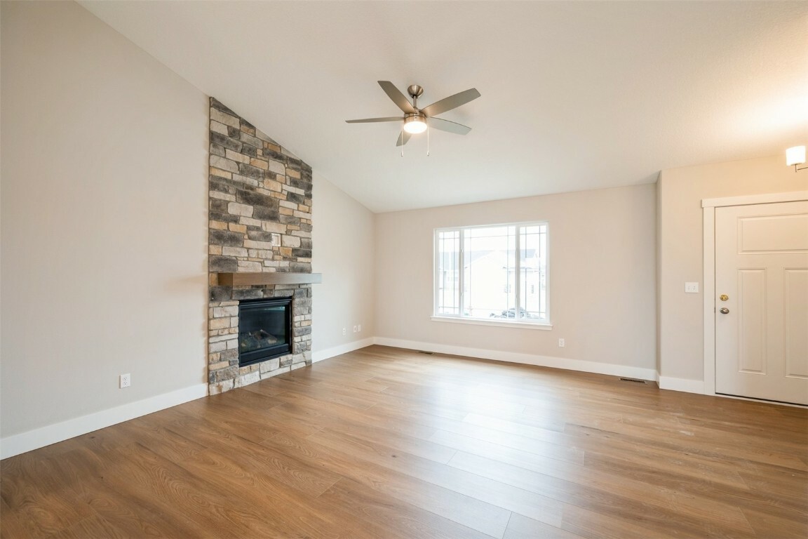 Property Photo: 6188 Cope Dr IA 52302