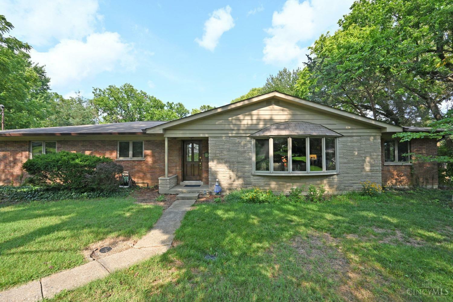 Property Photo:  400 Deanview Drive  OH 45224 