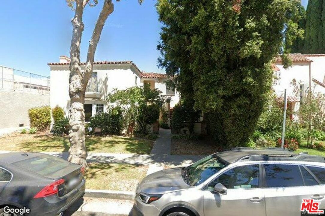 426  S Oakhurst Dr  Beverly Hills CA 90212 photo