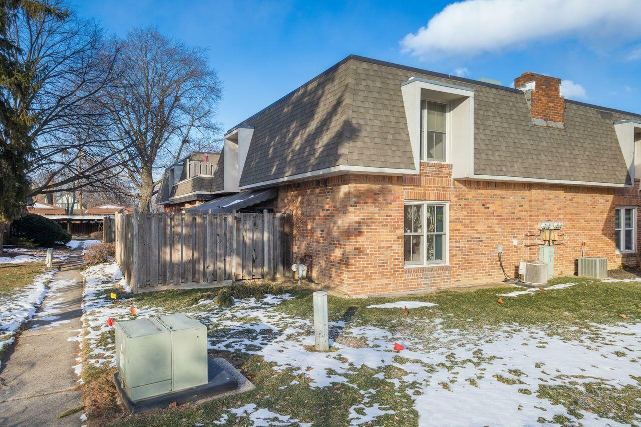 Property Photo:  1524 Lafayette Drive  OH 43220 