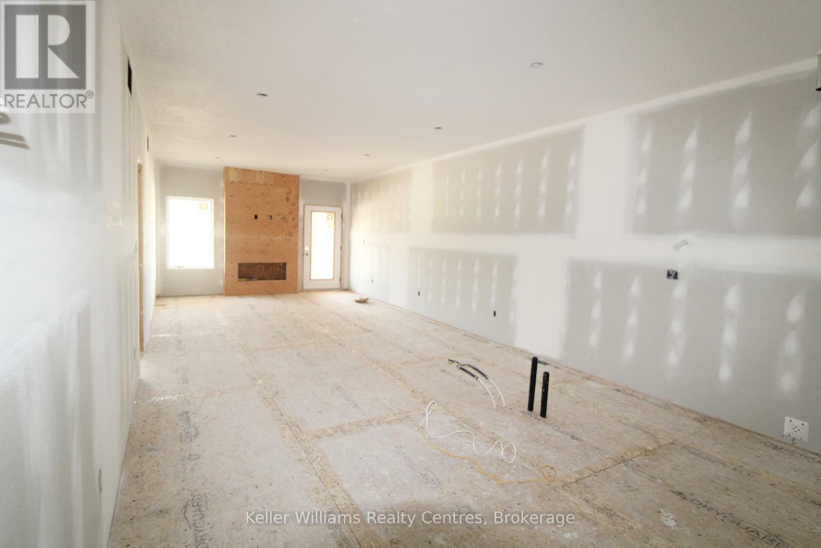 Property Photo:  734 18th Street  ON N4N 0C5 