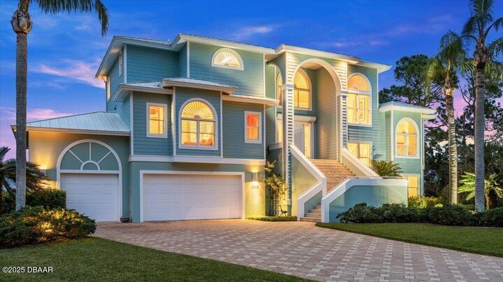 Property Photo:  2806 Bay Vista Court  FL 32168 