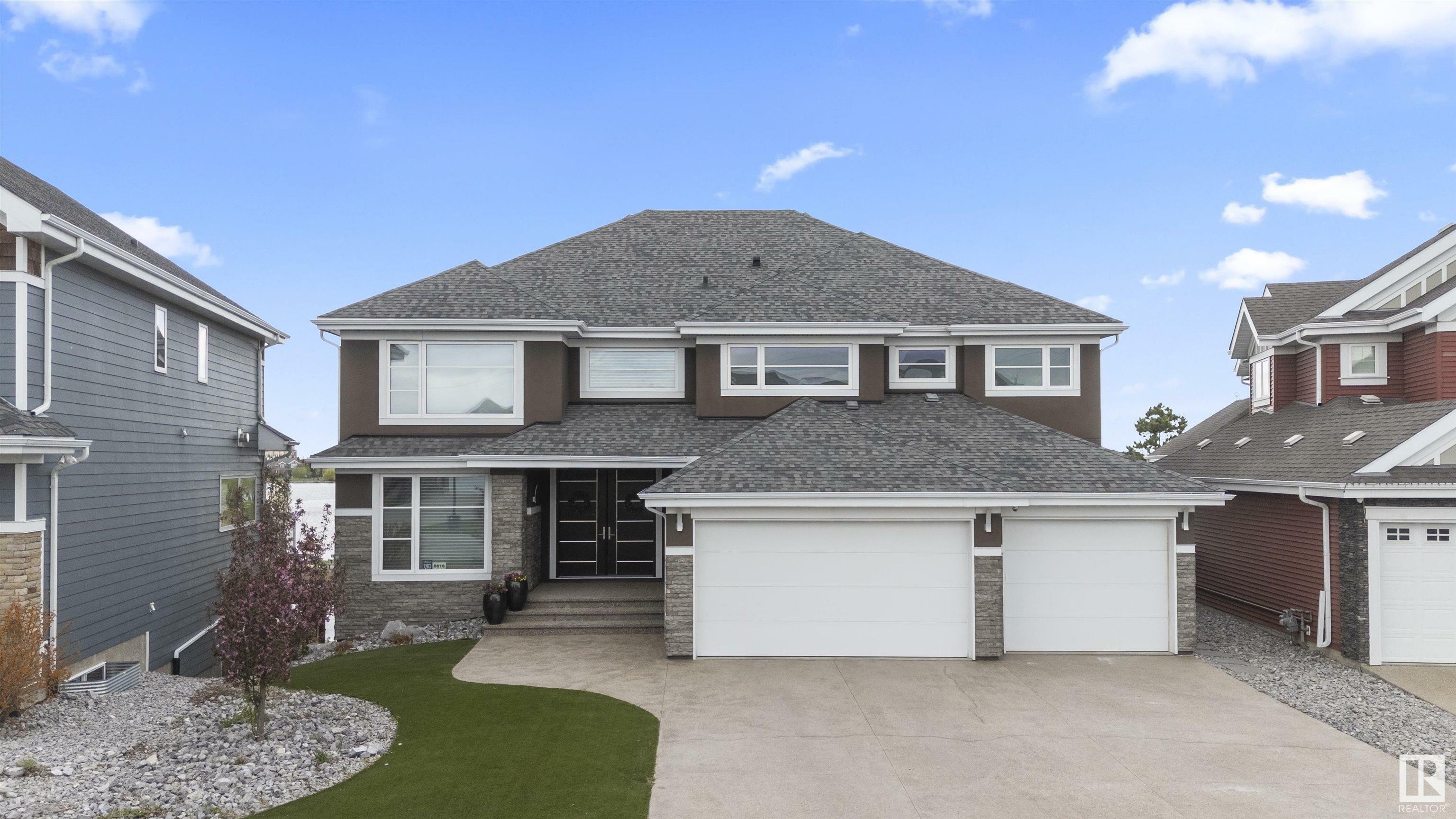 Property Photo: 8818 19 Avenue SW AB T6X 1X6