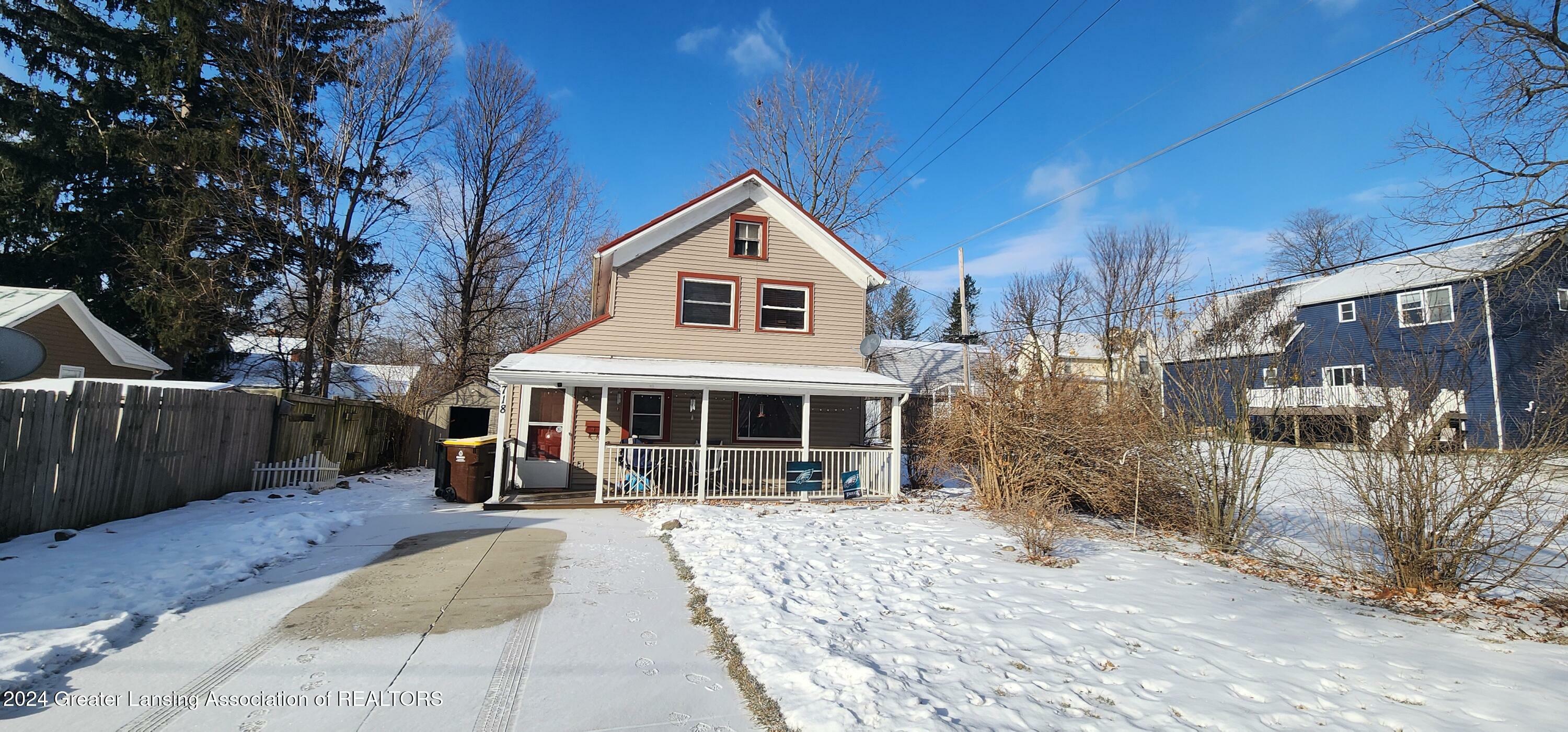 Property Photo:  718 S Barnes Street  MI 48854 