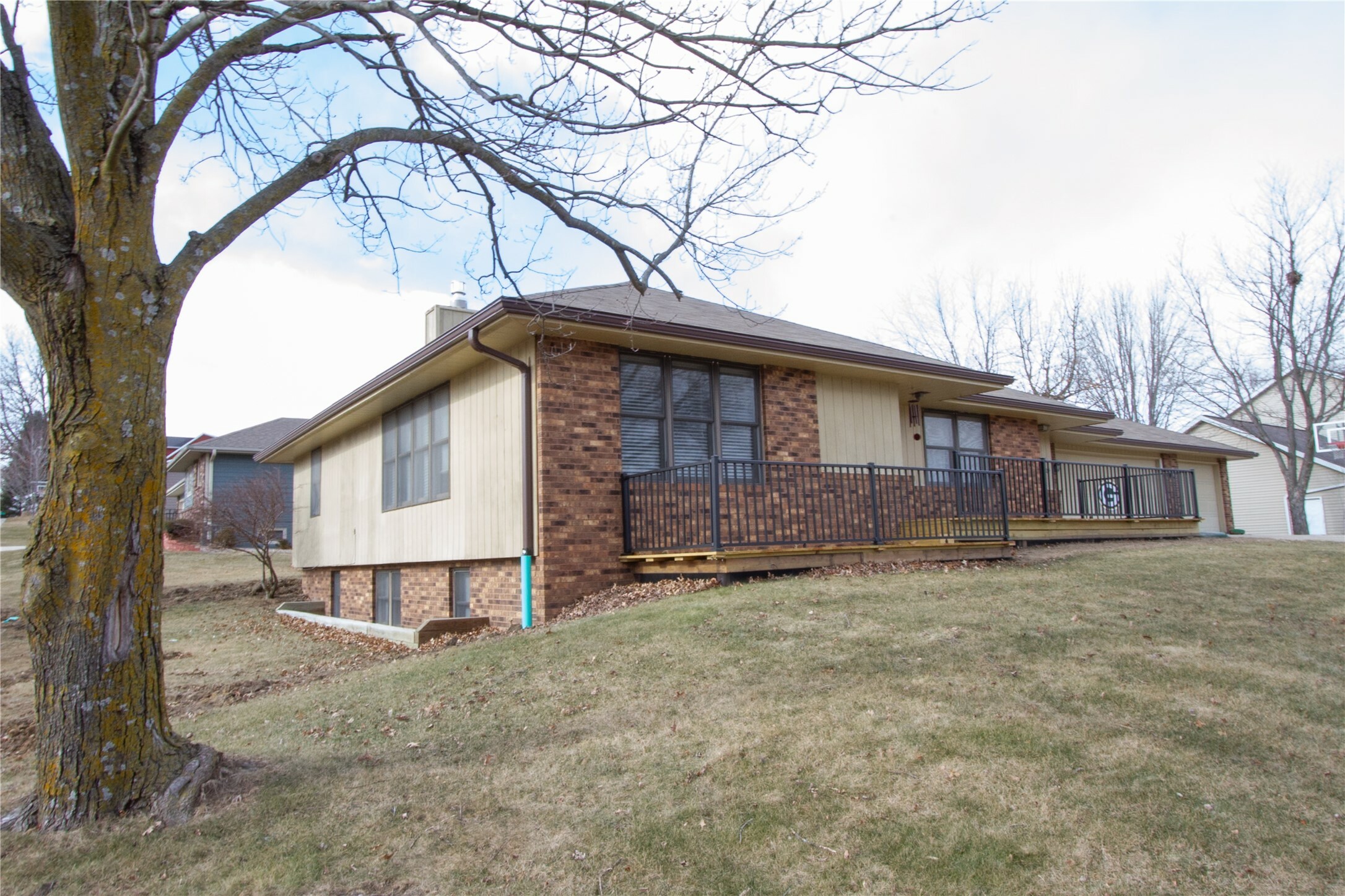 Property Photo:  1329 E 7th Street  IA 50219 