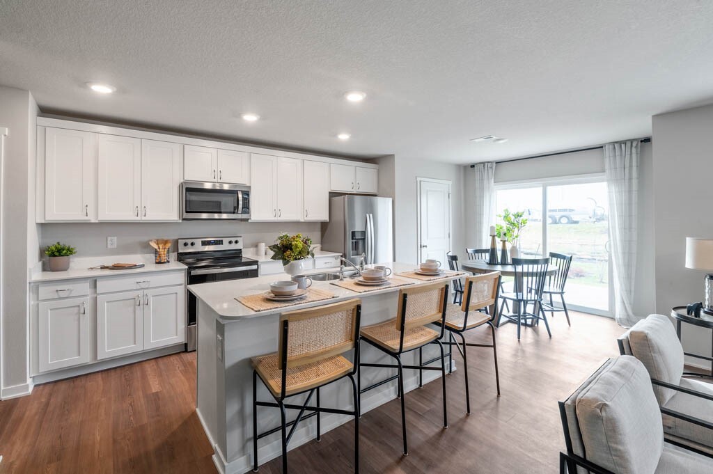 Property Photo:  2350 SE Callista Avenue  IA 50265 