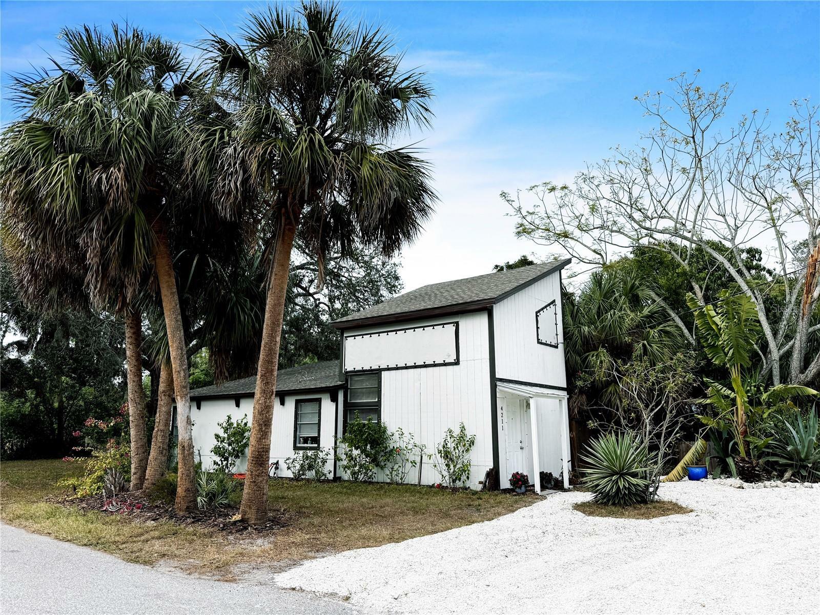 Property Photo:  4211 Old Bradenton Road  FL 34234 