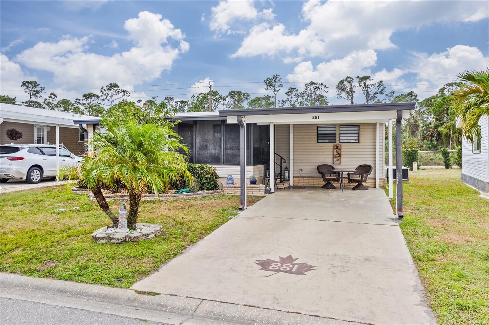 Property Photo: 2100 Kings Highway 881 FL 33980