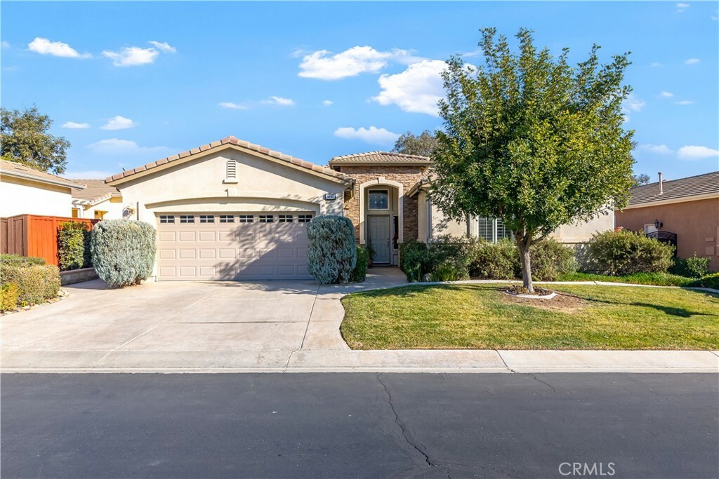 Property Photo:  560 Olazabal Drive  CA 92545 