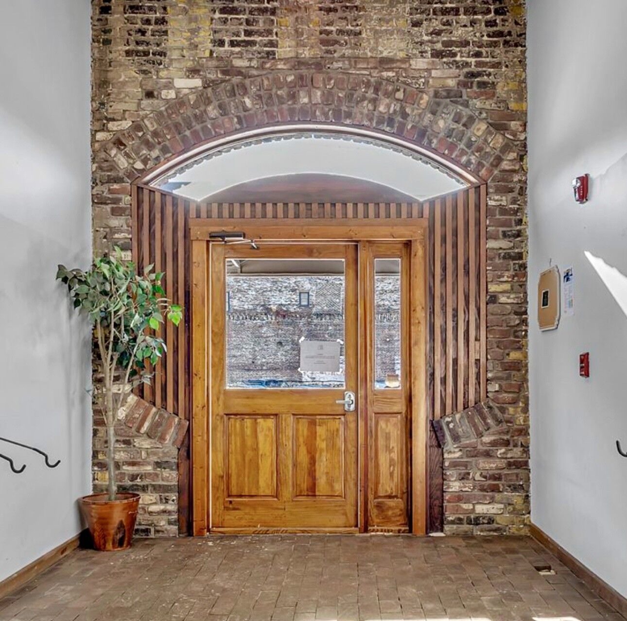 Property Photo: 105 W Jackson Ave 9 TN 37902