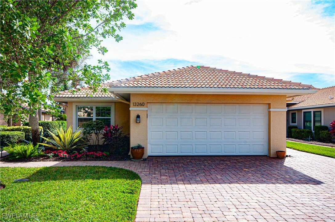 Property Photo:  13260 Southampton Drive  FL 34135 