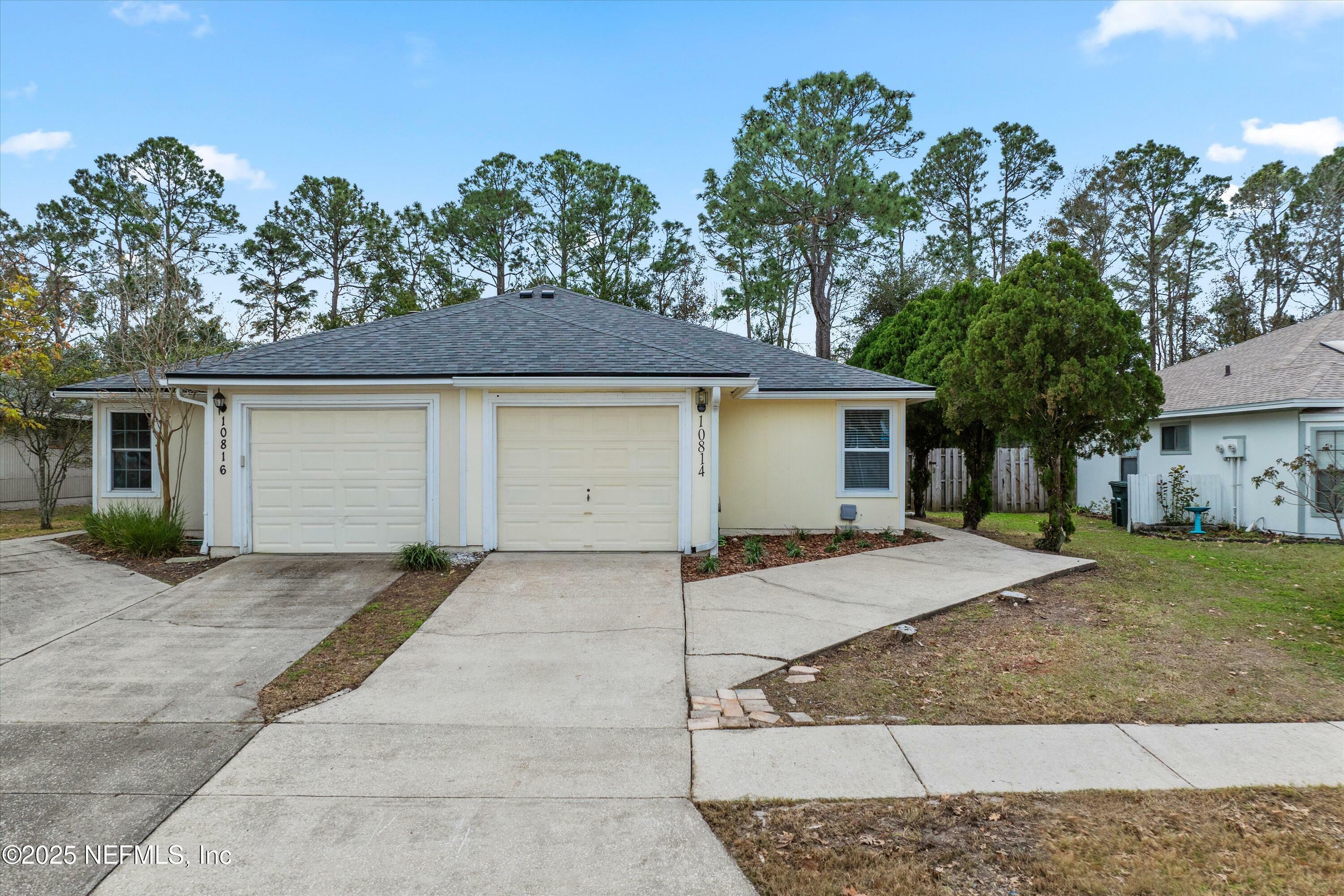 Property Photo:  10814 Ironstone Drive S  FL 32246 