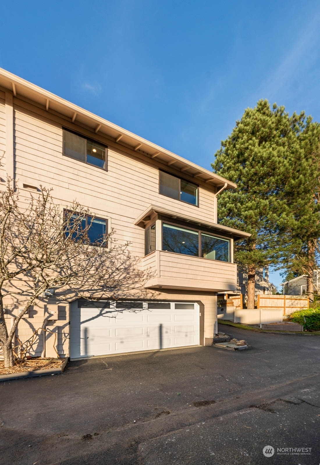 Property Photo:  12426 SE 30th Street B4  WA 98005 